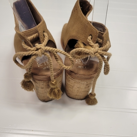 TOMS Tan Suede Leather Open Toe Sandals Heels Size 11 - Picture 4 of 10